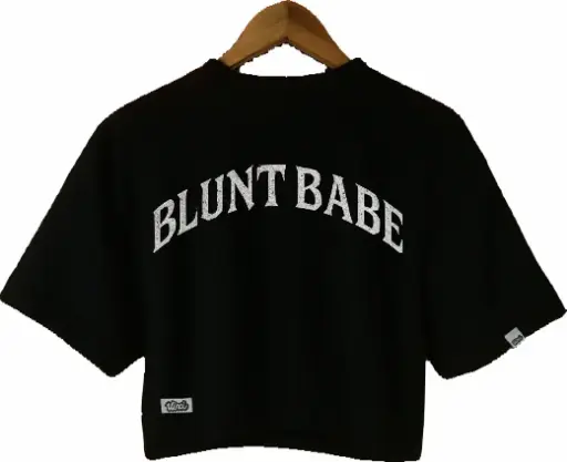 Crop Top Oversize “Blunt Babe”